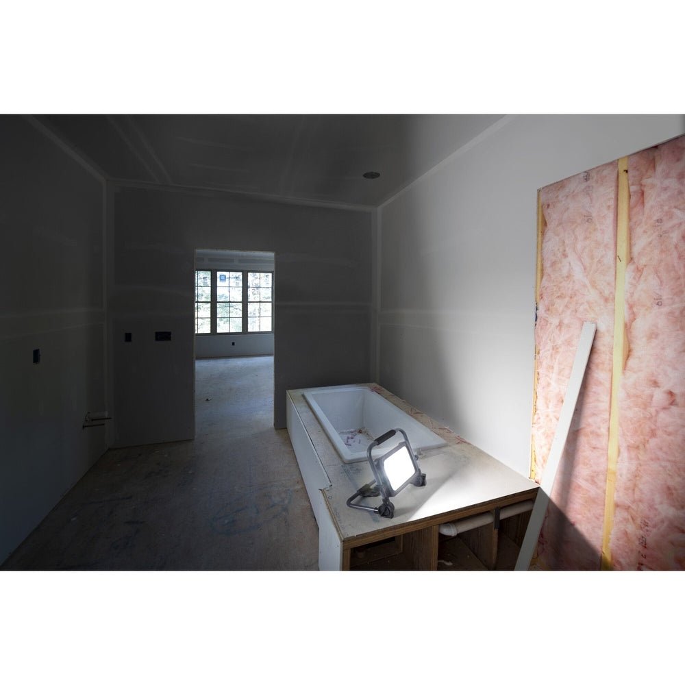 Mobilna lampa robocza zasilana akumulatorem 30W 6500K 3000 - eshop Ledvance PL 4058075831155 Mobilna lampa robocza zasilana akumulatorem 30W 6500K 3000 - eshop Ledvance PL 4058075831155