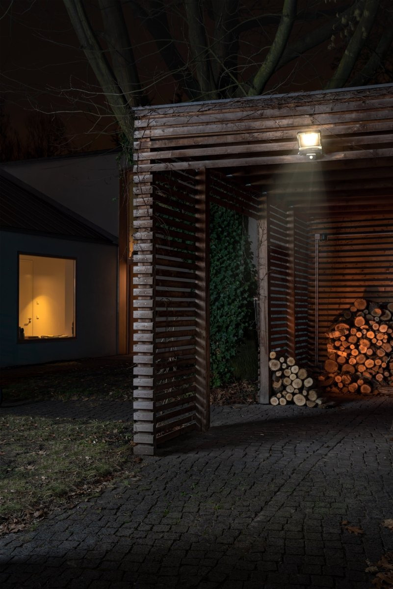 OSRAM ENDURA® Flood Sensor 100W ciepła biel PCR - eshop Ledvance PL 4099854487064