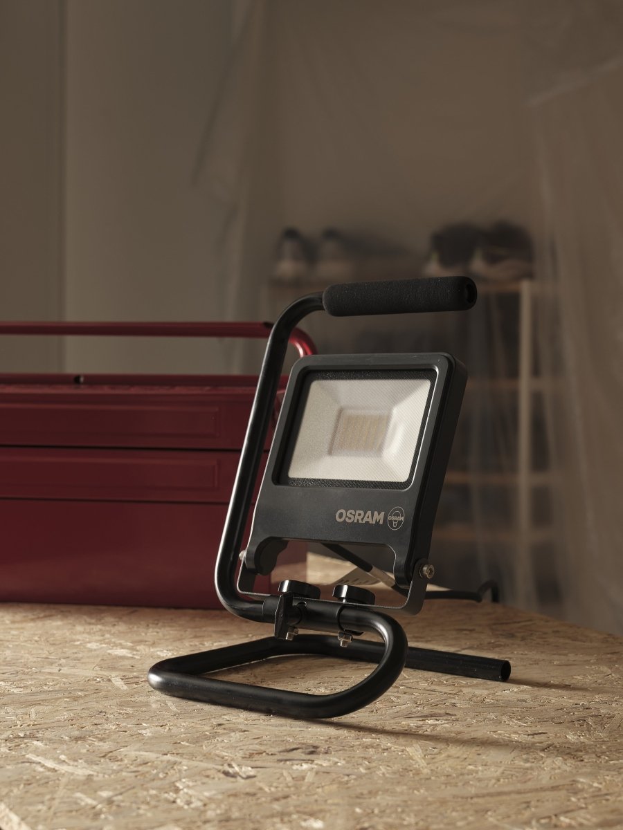 OSRAM Worklights R-STAND z gniazdem 50 W 840 - Poland LEDVANCE e-shop 4099854572074