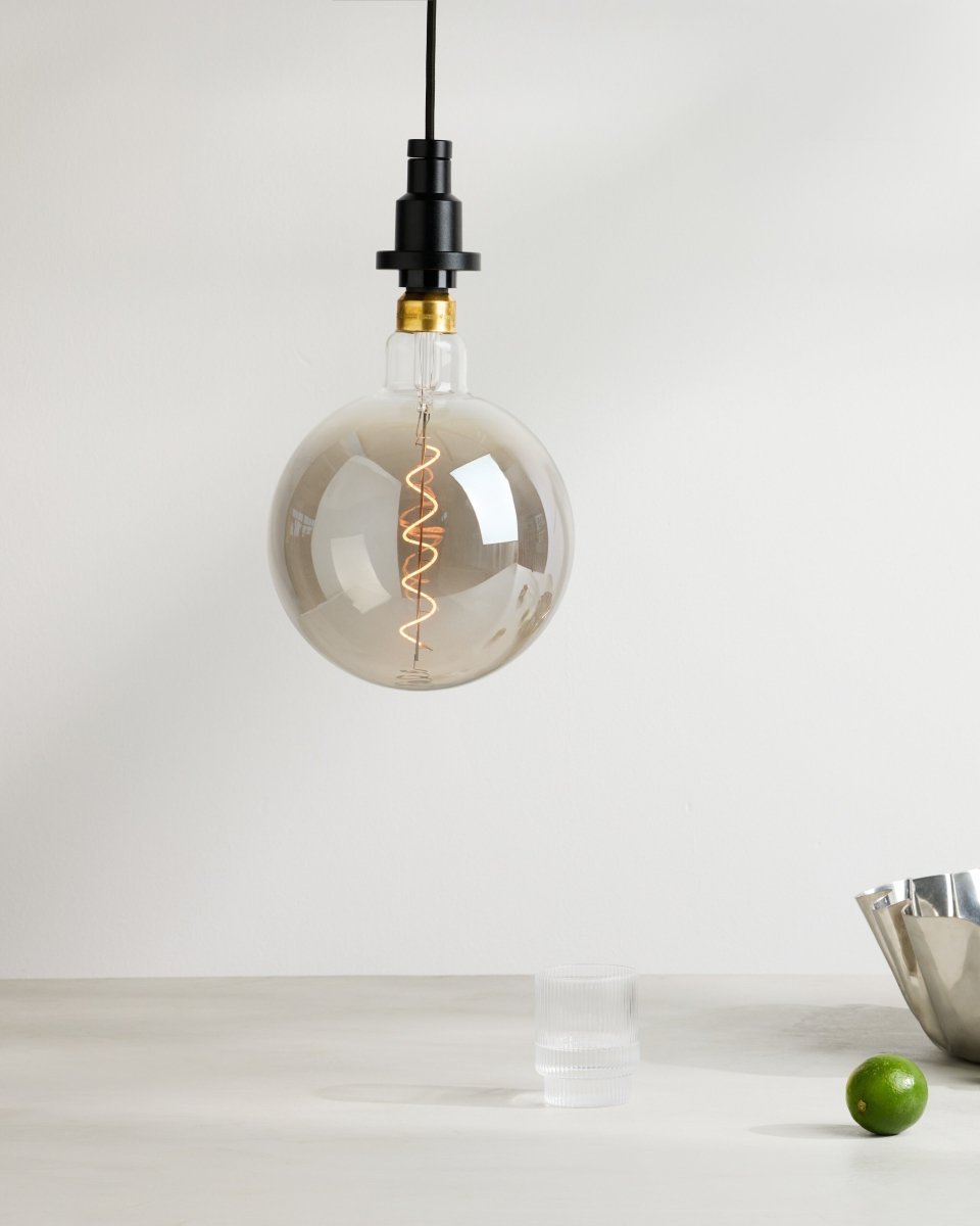 Żarówka LED Vintage 1906 LED CLASSIC Globe 15 SMOKE ciepła. - Poland LEDVANCE e-shop 4058075270046