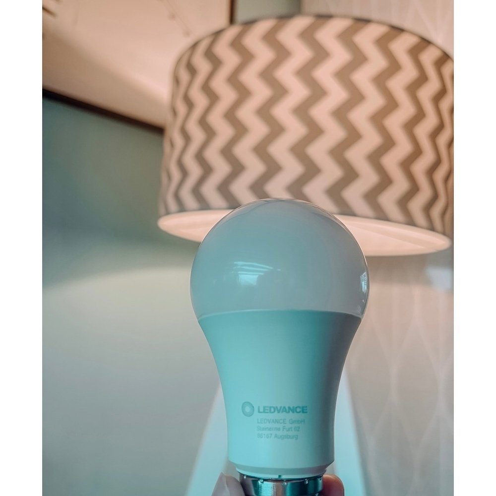 3 szt. inteligentna lampa WiFi LED E27 9.5W, regulowana biel - eshop LEDVANCE 4058075485792
